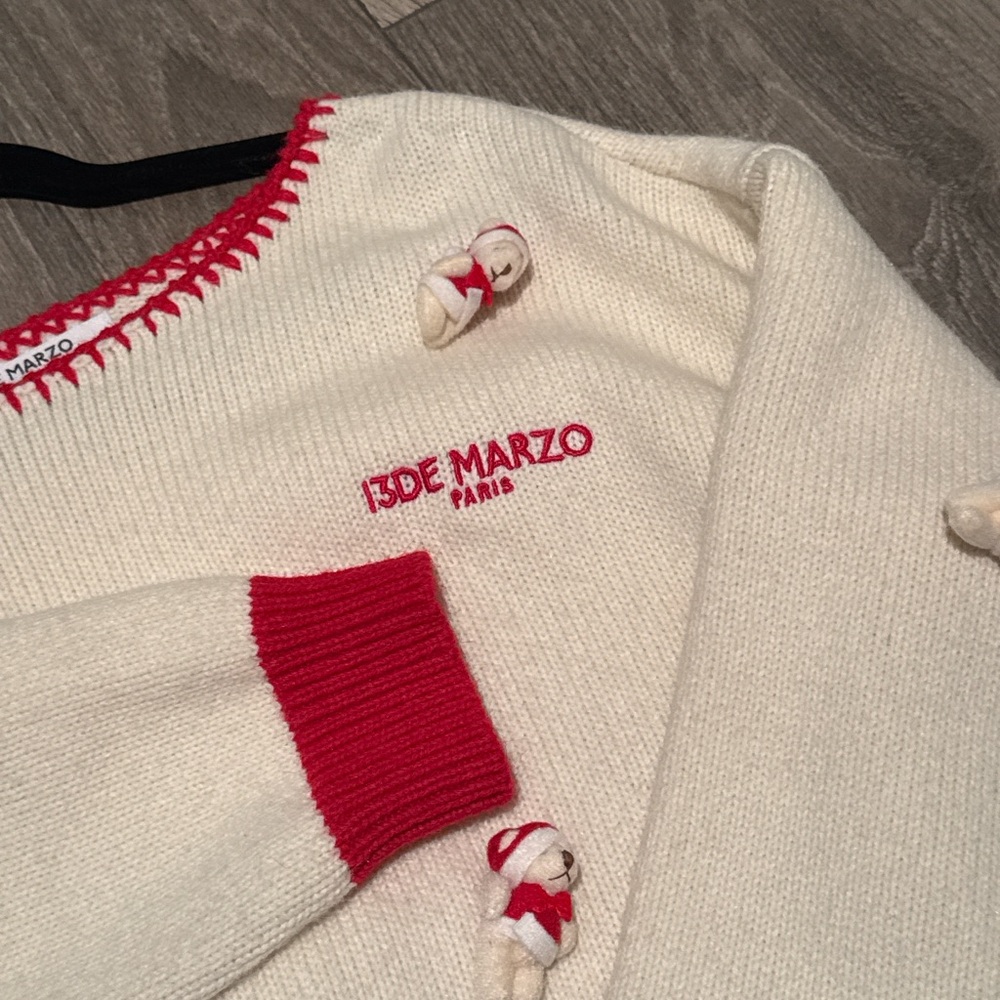 13DE MARZO 🐻 Sweater - Picture 2 of 5